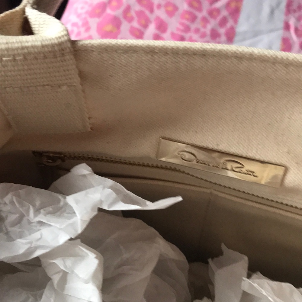 Awesome Brand New Oscar de la Renta purse! - Picture 5 of 6